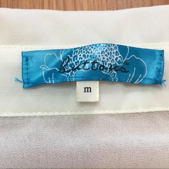 Francesca’s Cream Chiffon Collar Printed Button Down Tank Top Size M - Picture 5 of 7